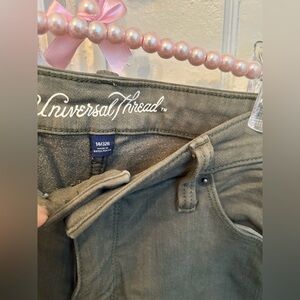 Universal Thread Women’s Sage Distressed Ripped Olive Green Jeans 14/16 32 R